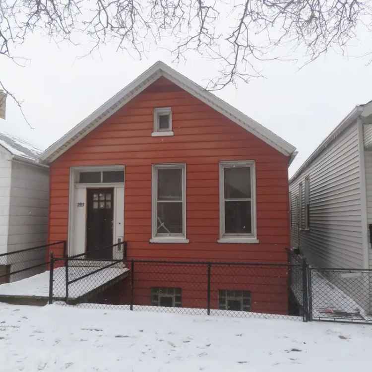 Single-family house For Sale in 2933, South Arch Street, Chicago, Illinois