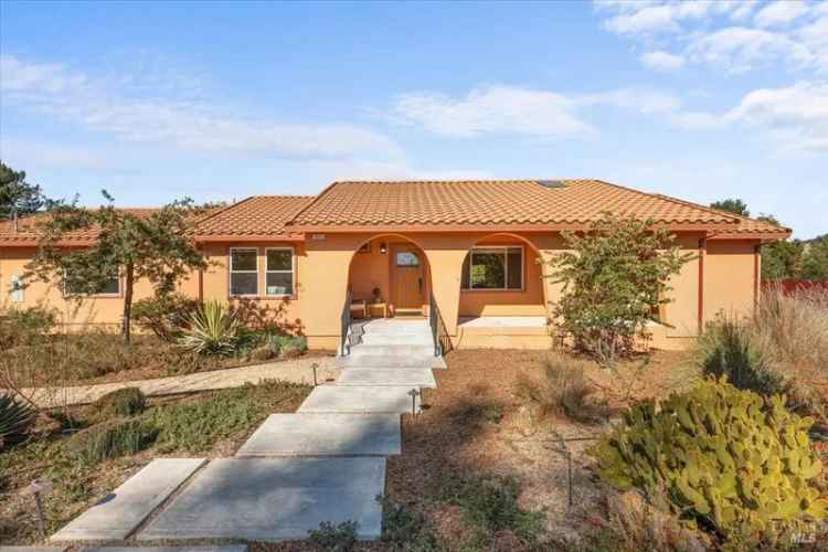 Single-family house For Sale in 1965, Dennis Lane, Santa Rosa, California