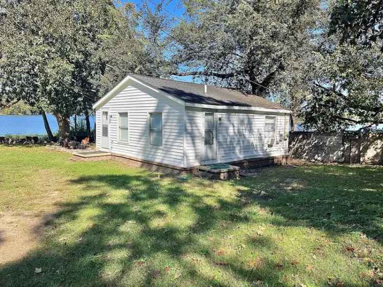 Multi-family house For Sale in 1511, Cromartie Beach Drive, Albany, Georgia