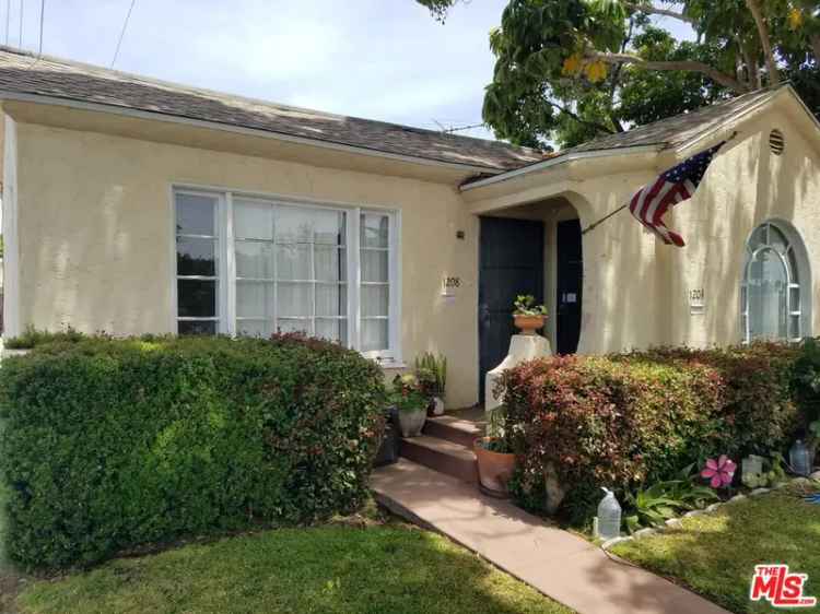 Multi-family house For Sale in 1204, North Ravenna Avenue, Los Angeles, California