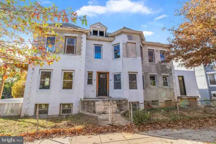 House For Sale in 4000, 3rd Street Northwest, Washington, District of Columbia