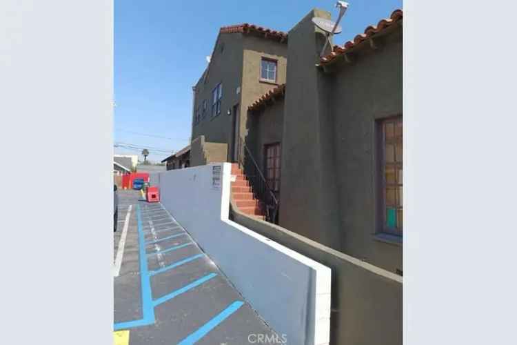 Multi-family house For Sale in Long Beach, California