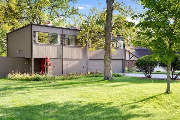 Single-family house For Sale in Olympia Fields, Illinois