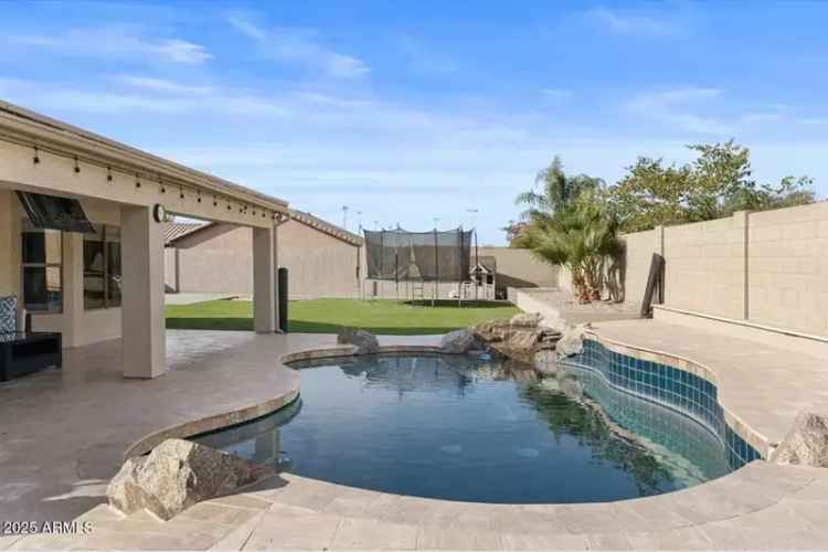 Single-family house For Sale in 10302, East Dolphin Avenue, Mesa, Arizona