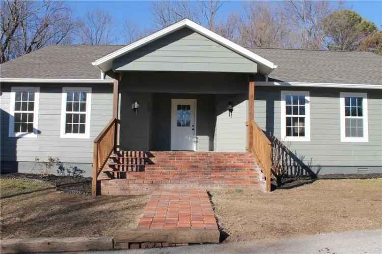 Single-family house For Sale in 823, West Alma Avenue, Harrison, Arkansas