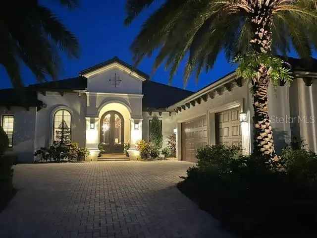 Single-family house For Sale in Florida