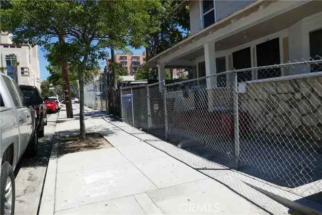 Multi-family house For Sale in Los Angeles, California