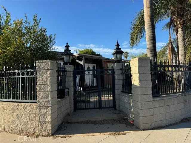 Single-family house For Sale in Los Angeles, California