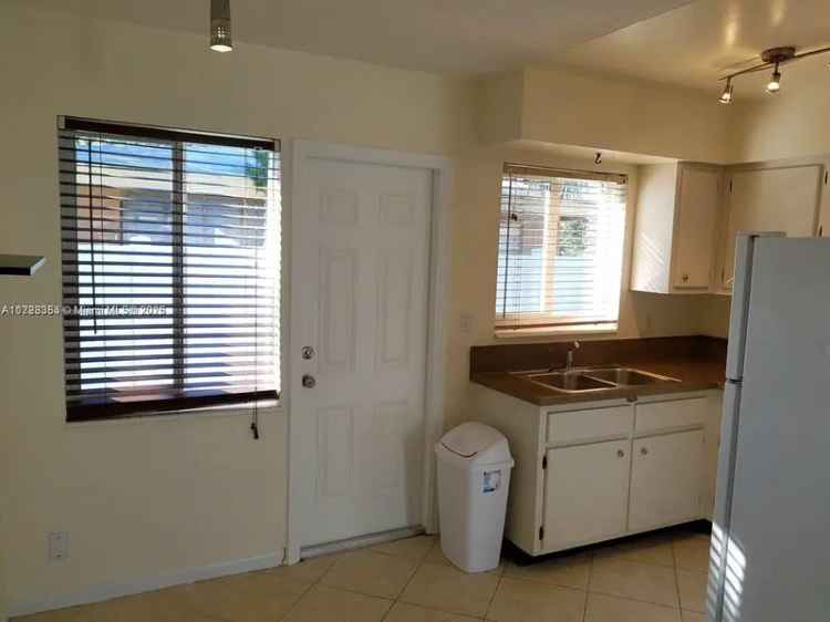 Multi-family house For Sale in 1231, Northeast 23rd Avenue, Pompano Beach, Florida