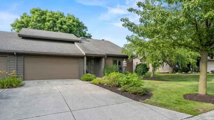 Condo For Sale in 5815, Bayside Drive, Fort Wayne, Indiana