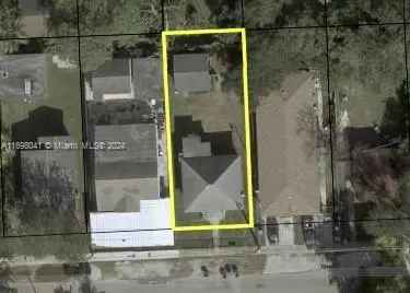 Single-family house For Sale in 165, Northeast 76th Street, Miami, Florida