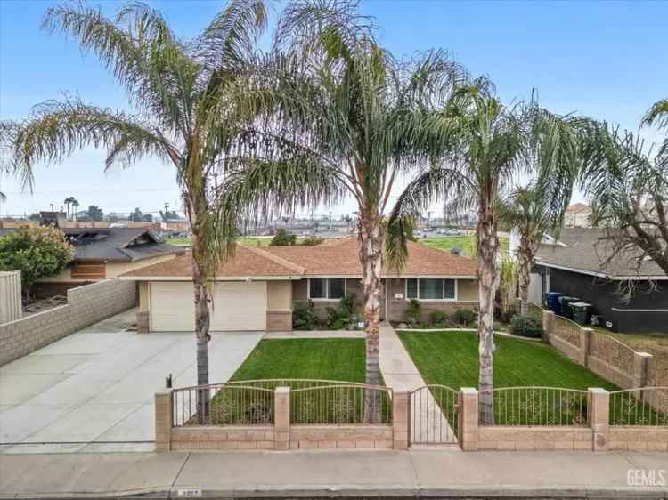 Single-family house For Sale in 3912, Teal Street, Bakersfield, California