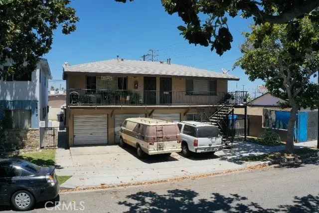 Multi-family house For Sale in 1921, East Washington Street, Long Beach, California