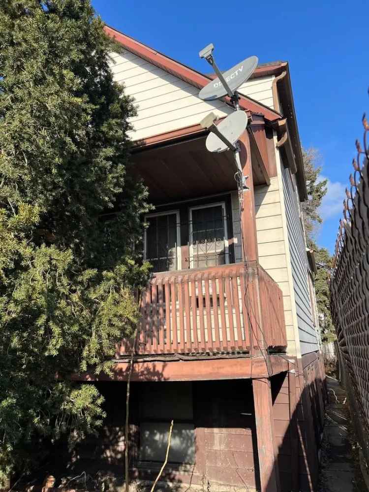 Multi-family house For Sale in 4324, West Division Street, Chicago, Illinois