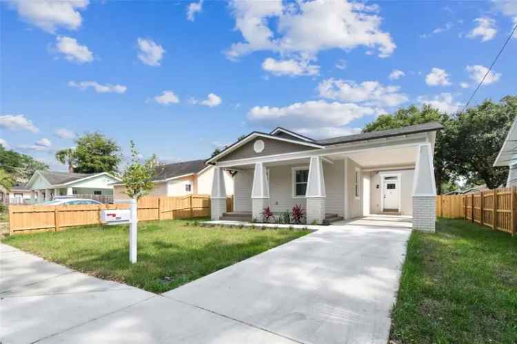 Single-family house For Sale in Tampa, Florida