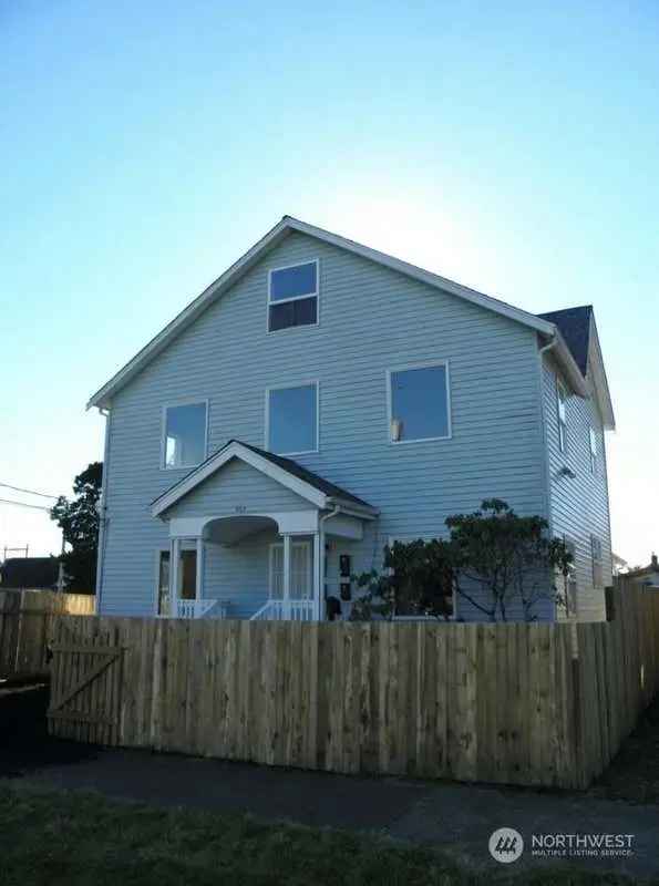 Multi-family house For Sale in Aberdeen, Washington