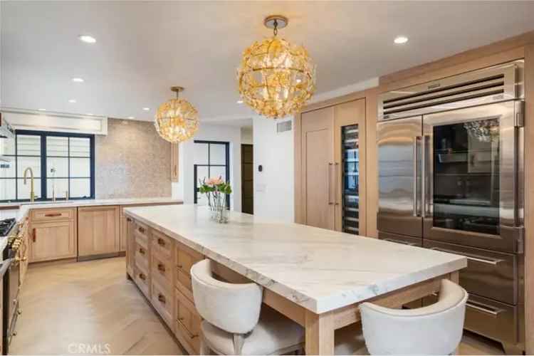 Condo For Sale in 1815,1817, West Bay Avenue, Newport Beach, California