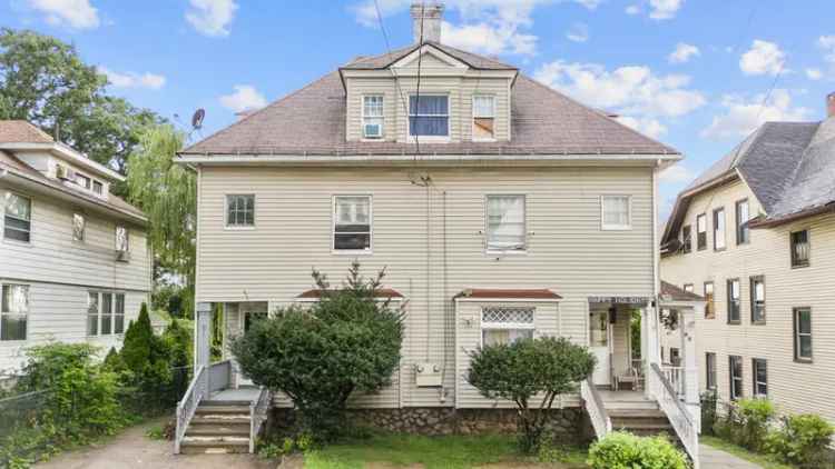 Multi-family house For Sale in 89, Elmwood Avenue, Waterbury, Connecticut