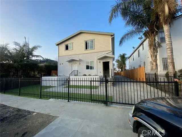 Multi-family house For Sale in 525, West 85th Street, Los Angeles, California