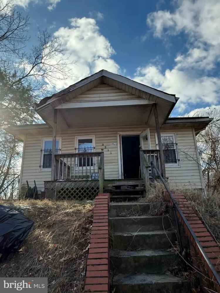 Single-family house For Sale in 4511, Eads Street Northeast, Washington, District of Columbia