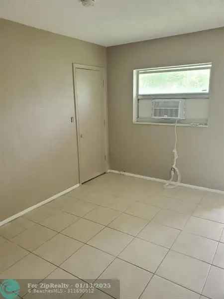 Multi-family house For Sale in 1142, Northwest 6th Avenue, Fort Lauderdale, Florida