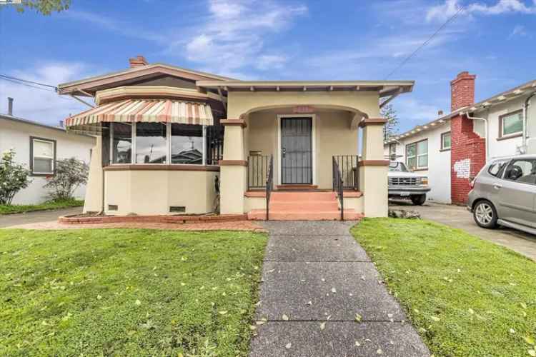 Single-family house For Sale in 2827, Bartlett Street, Oakland, California