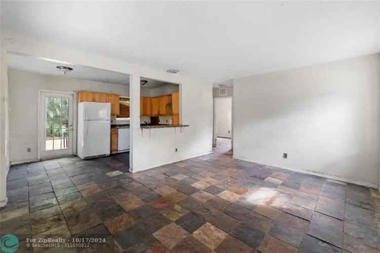 Single-family house For Sale in Fort Lauderdale, Florida