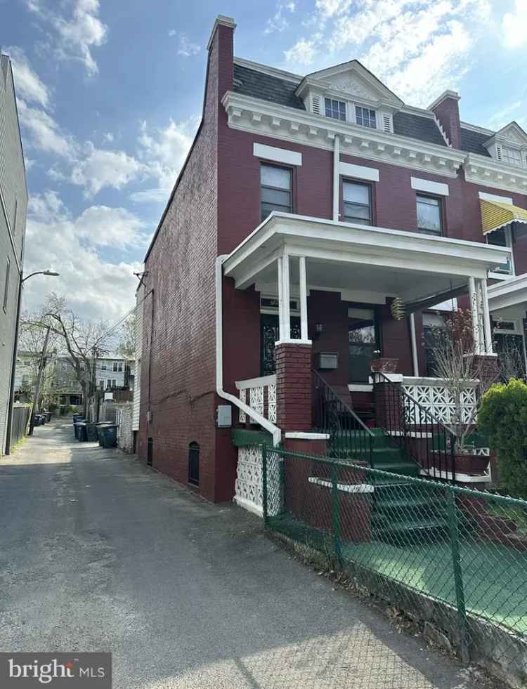 House For Sale in 726, Taylor Street Northwest, Washington, District of Columbia