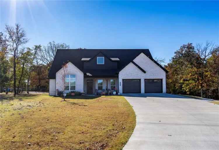 Single-family house For Sale in 21949, Estate Drive, Siloam Springs, Arkansas