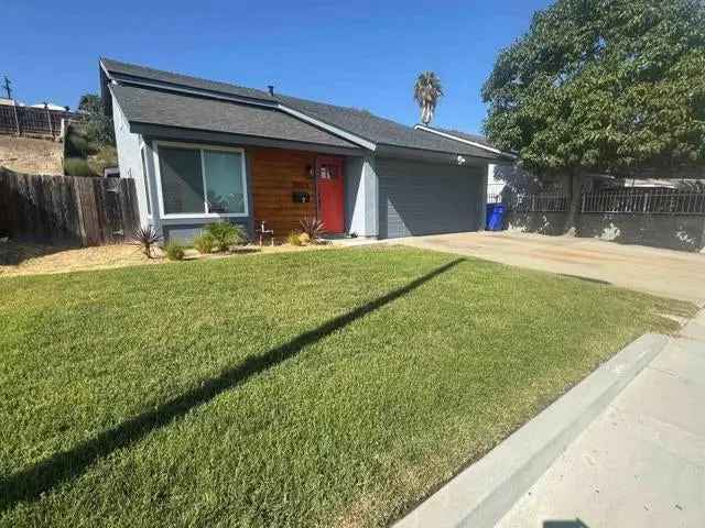 Single-family house For Sale in 3003, Manos Drive, San Diego, California