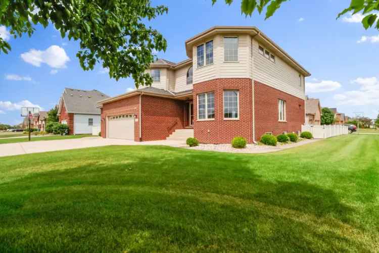 Single-family house For Sale in 10125, New Devon Street, Munster, Indiana