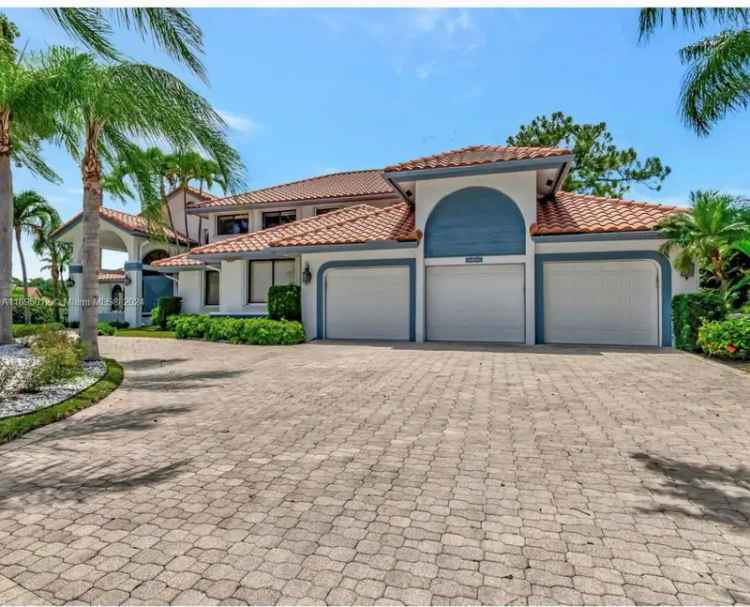 Single-family house For Sale in Boca Raton, Florida