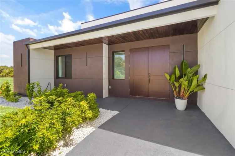 Single-family house For Sale in 3617, Northeast 17th Avenue, Cape Coral, Florida