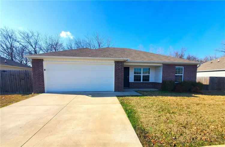 Single-family house For Sale in 1125, South Splash Drive, Fayetteville, Arkansas