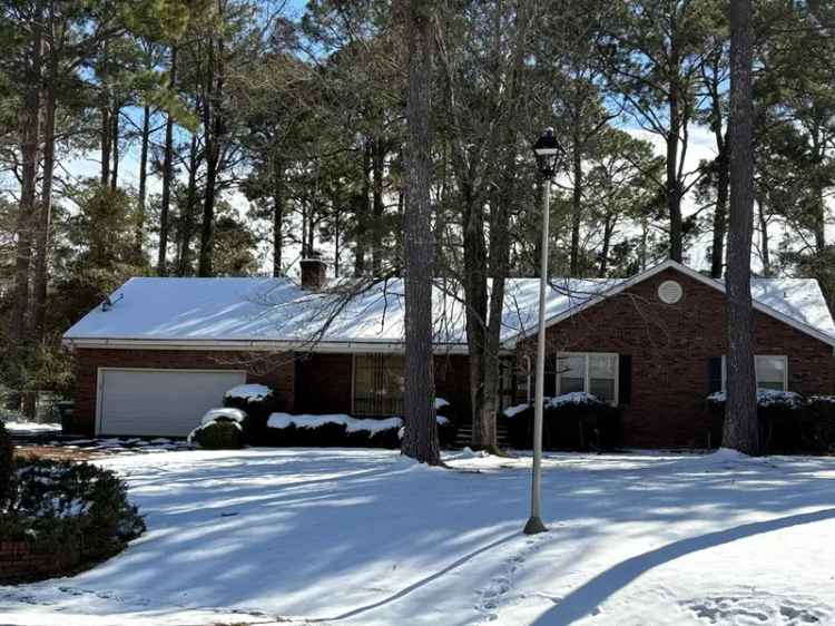 Single-family house For Sale in 2600, Shannon Road, Albany, Georgia