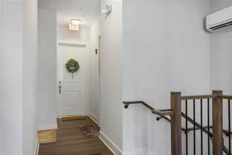 Condo For Sale in Sandy Springs, Georgia