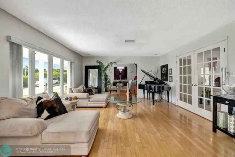 Single-family house For Sale in 2801, Northeast 37th Street, Fort Lauderdale, Florida