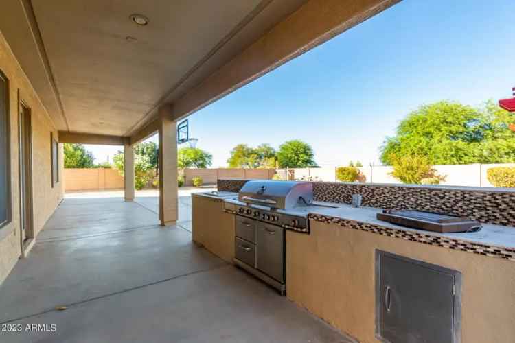 Single-family house For Sale in 32211, North Caspian Way, San Tan Valley, Arizona