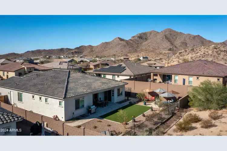 Single-family house For Sale in 2453, North 211th Lane, Buckeye, Arizona