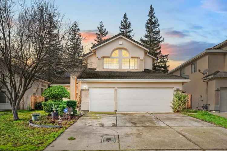 Single-family house For Sale in 8662, Bluefield Way, Sacramento, California