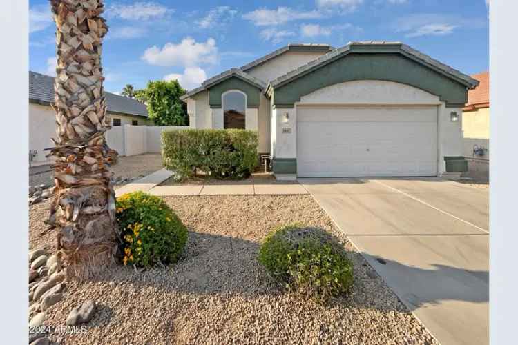 Single-family house For Sale in 6447, West Escuda Road, Glendale, Arizona