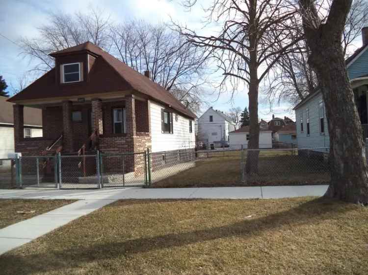 Single-family house For Sale in 4835, Homerlee Avenue, East Chicago, Indiana