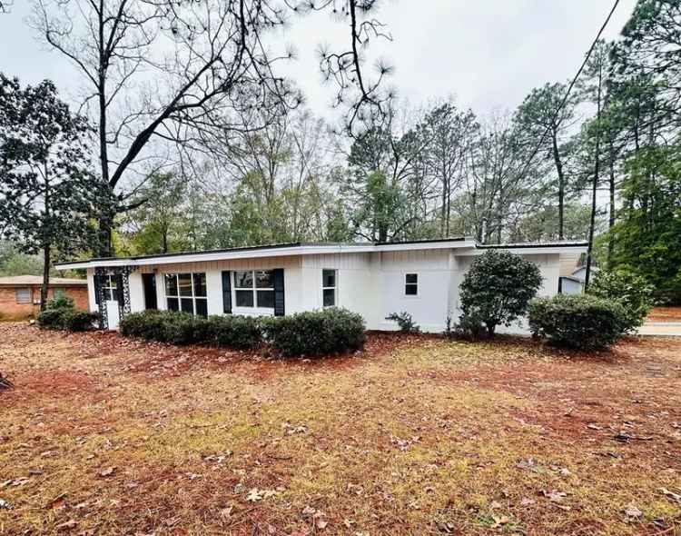 Single-family house For Sale in 1287, Denton Road, Dothan, Alabama