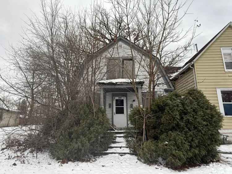 Single-family house For Sale in 46, West Main Street, Chicago Heights, Illinois