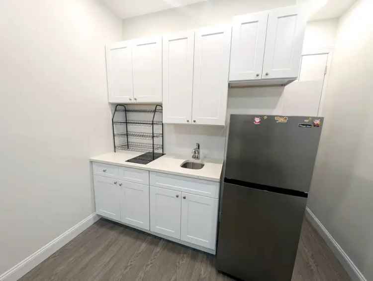 1 Room Studio Apartment for Rent Good Credit Required