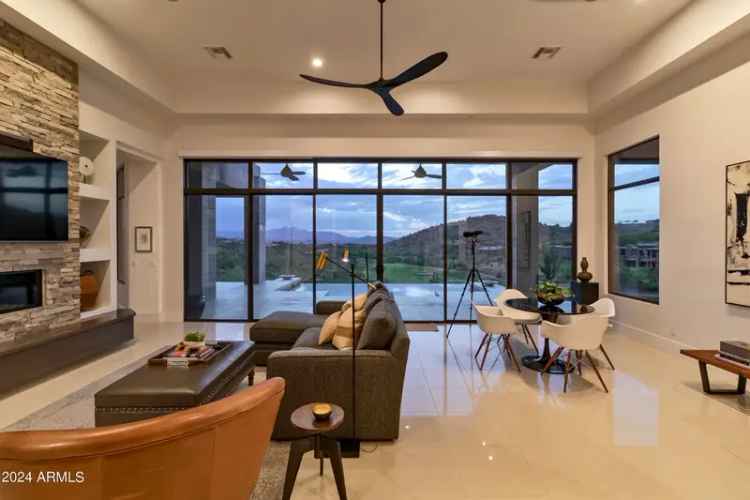 Single-family house For Sale in 15332, East Hidden Springs Trail, Fountain Hills, Arizona