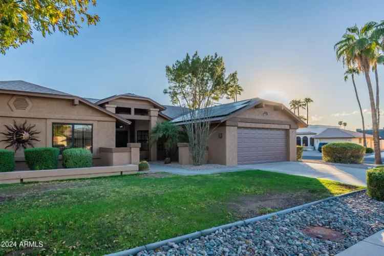 Single-family house For Sale in 13047, West Peach Blossom Drive, Sun City West, Arizona