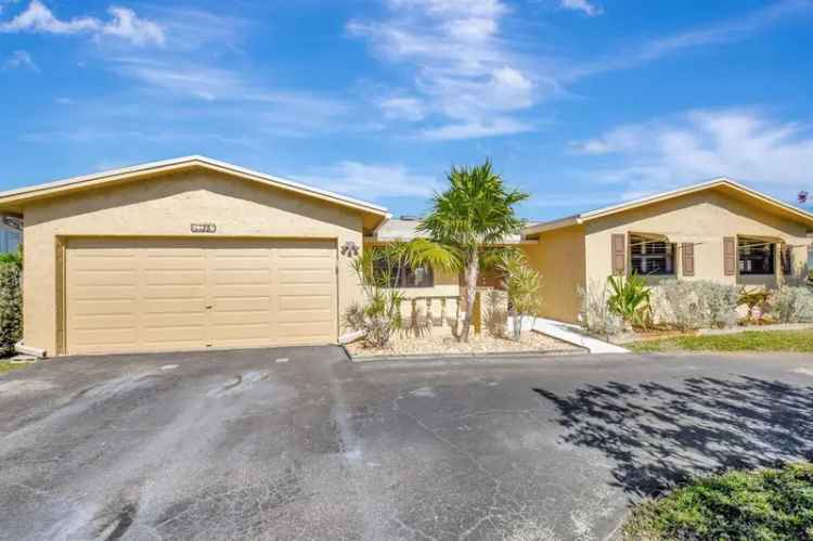 Single-family house For Sale in 1175, Southwest 28th Avenue, Boynton Beach, Florida