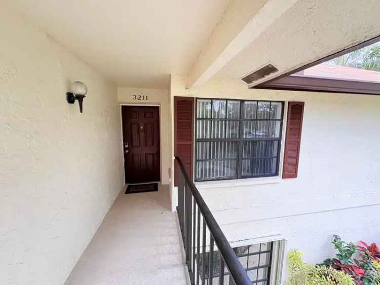 Condo For Sale in 3211, Jog Park Drive, Greenacres, Florida