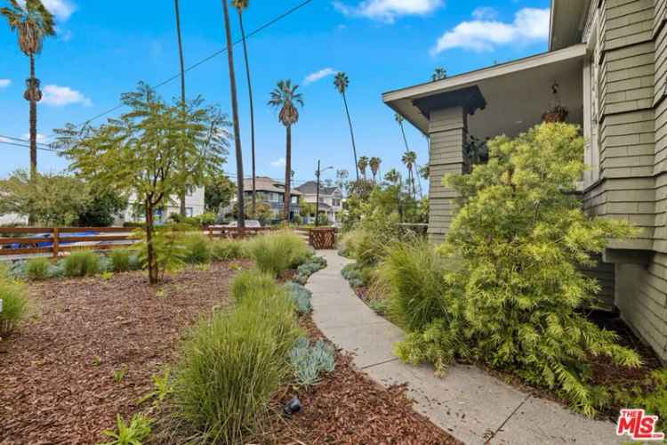 Single-family house For Sale in Los Angeles, California